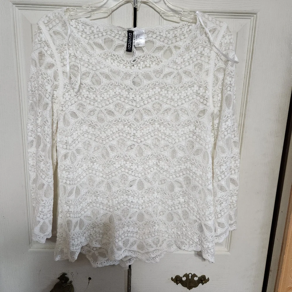 Divided Ivory Lace Women's Blouse - Picture 3 of 10